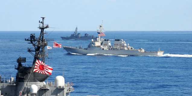 In Giappone la riforma delle Forze Armate ottiene il primo sì 101210-N-7191M-031