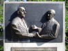 Denkmal_Adenauer_De_Gaulle_2