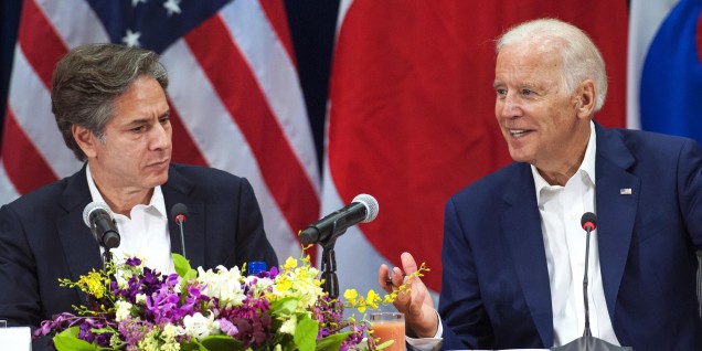 La “A-List” di Biden Vice President Biden visits APCSS during trilateral collaboration