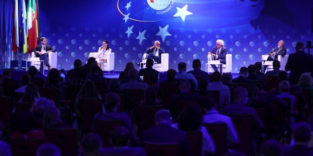 plenaria economic forum