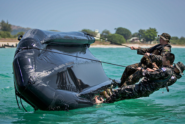 Il viaggio di Trump e la guerra in Corea ROK US drills